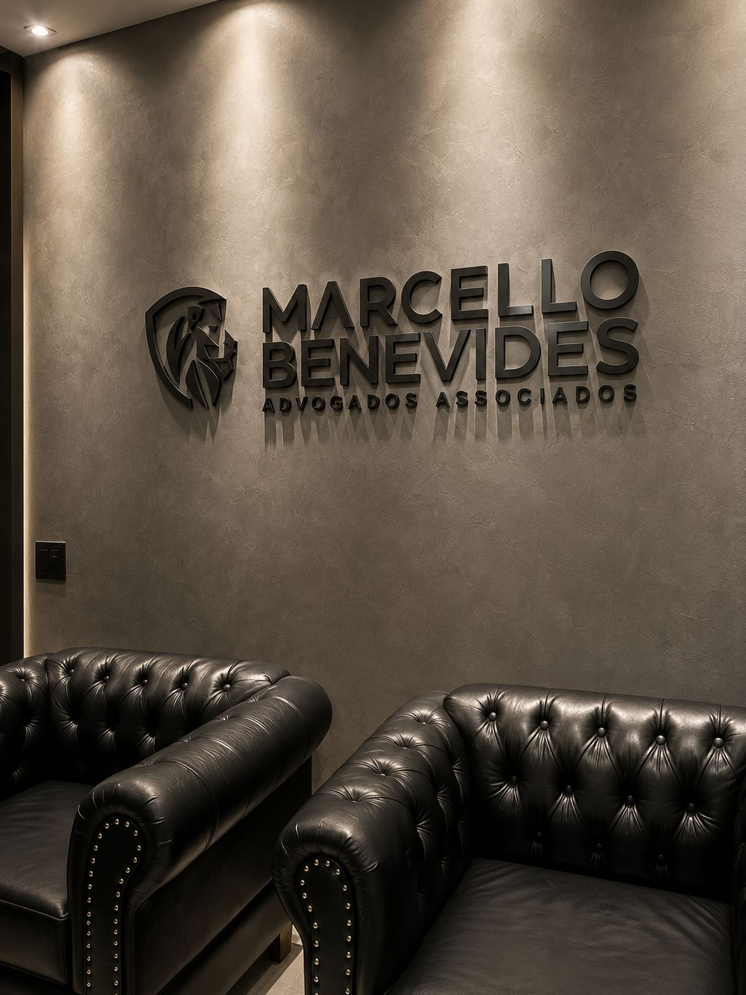 Recepção do escritório Marcello Benevides, sede de atendimento do advogado previdenciário na Barra da Tijuca